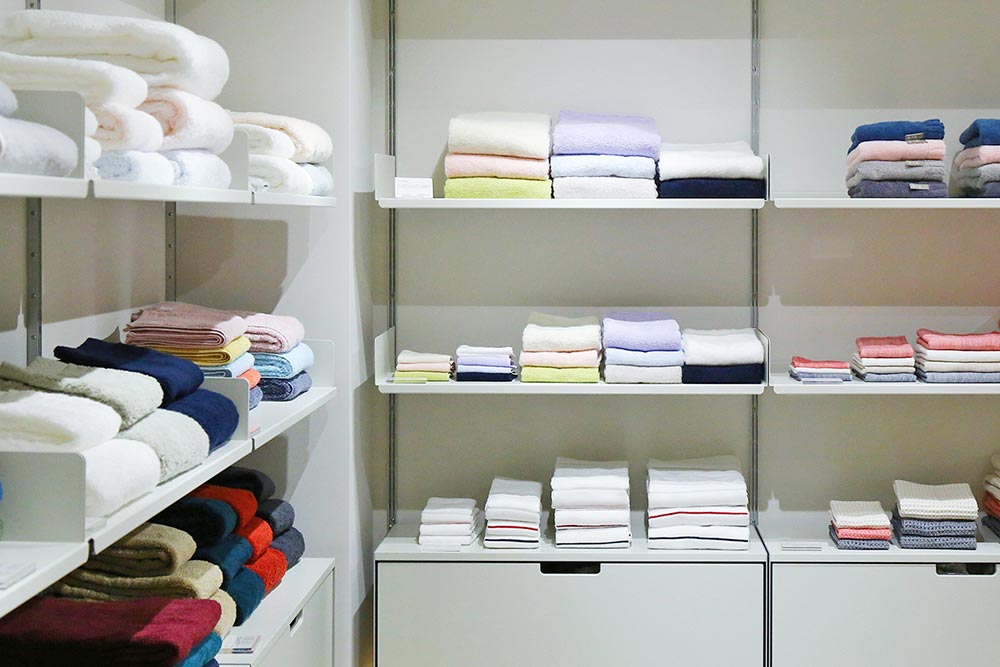 伊織　アトレ四谷店　店内