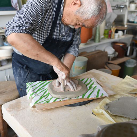 陶芸家 石本藤雄さん